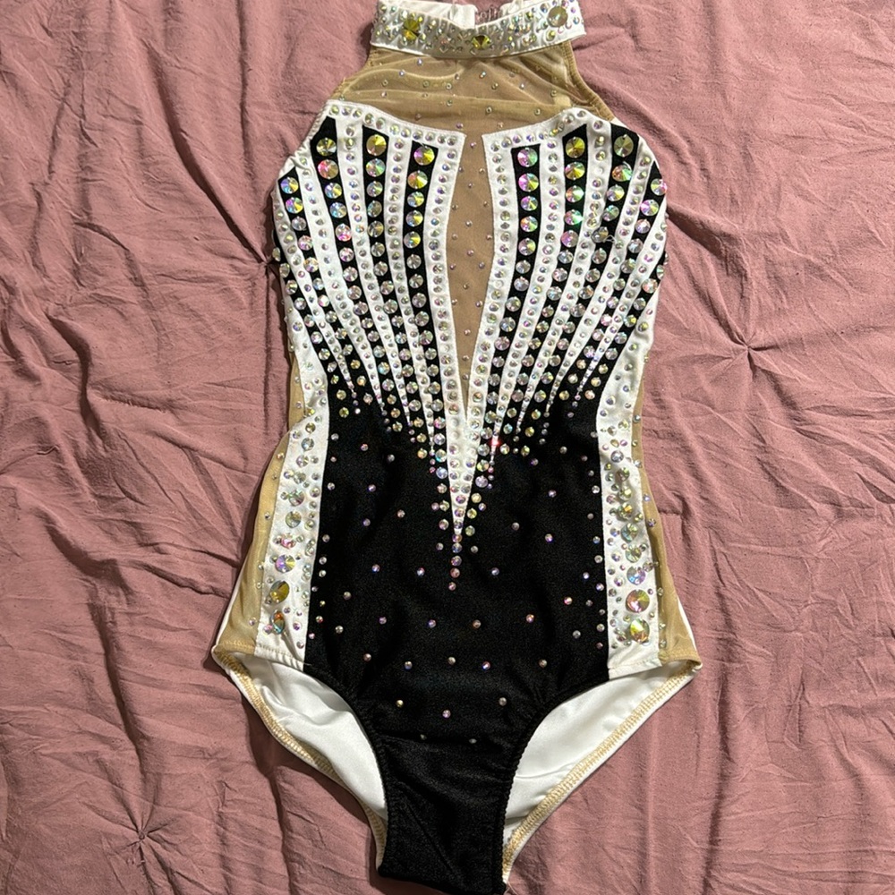 Glamour XSA Black and White costume